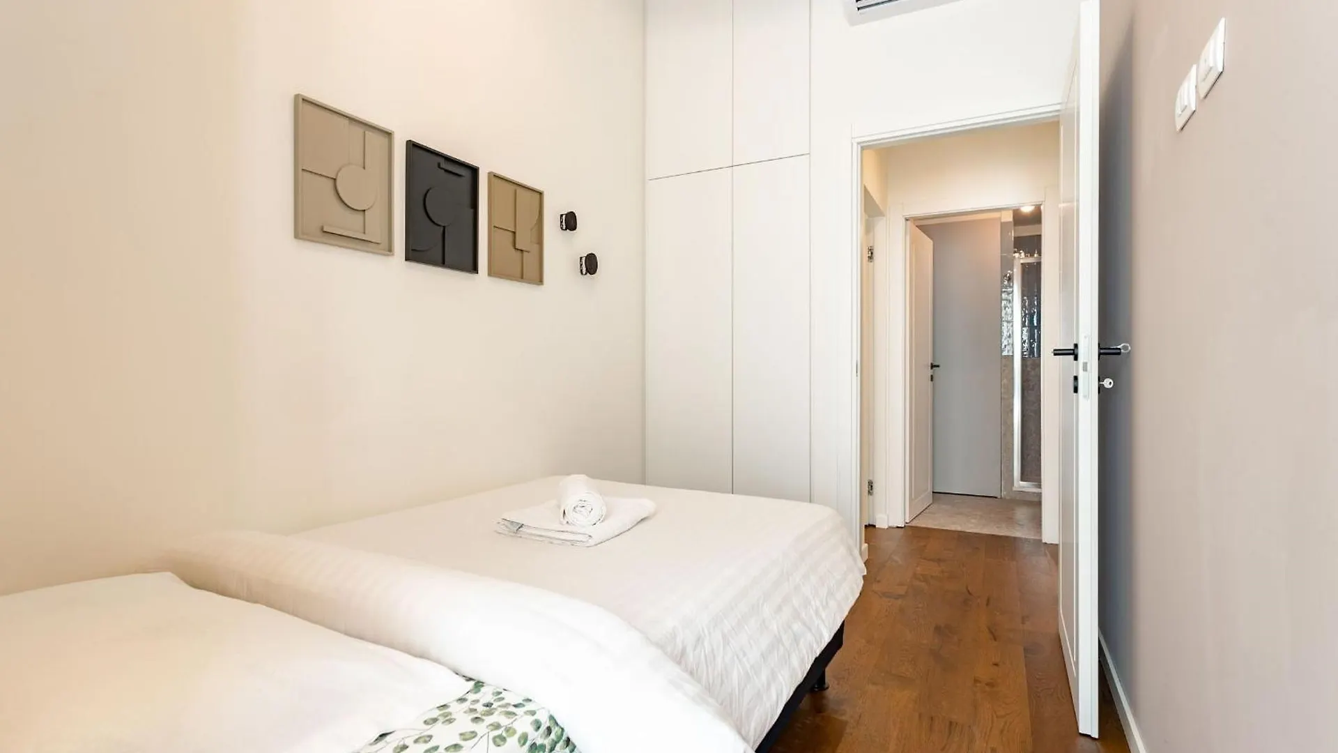 Apartment Mazzini By Halldis Milan Italy